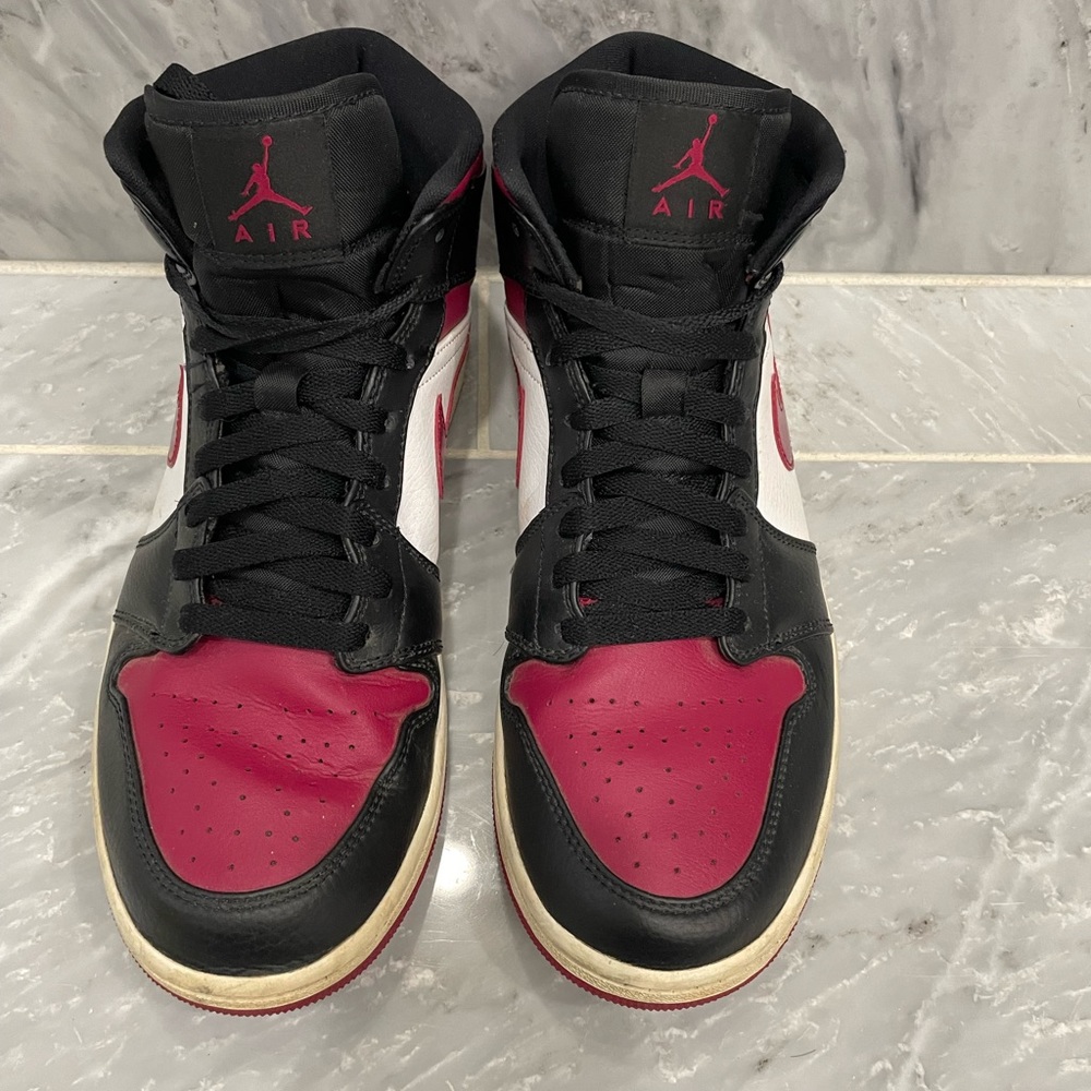 Jordan 1 Mid Bred Toe Black Noble Men's 10.5 Shoe's Sneakers 54724-066